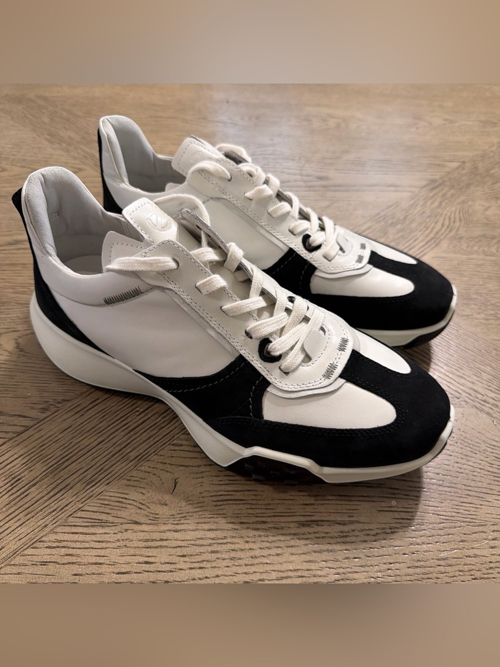 ECCO Men's Retro Sneaker Lace Up Black White 524914 EU 43 Euro Size 9-9.5